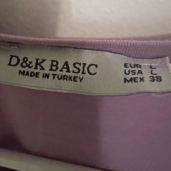 Basic purple top - Picture 3 of 3